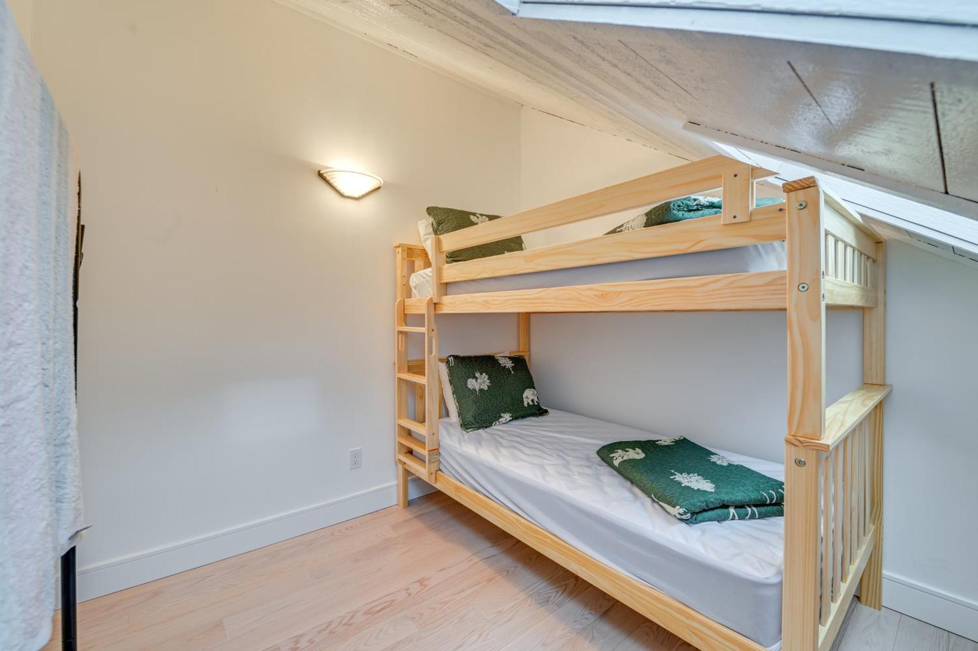 Walk To Ski Lift Family-Friendly Windham Townhome Экстерьер фото