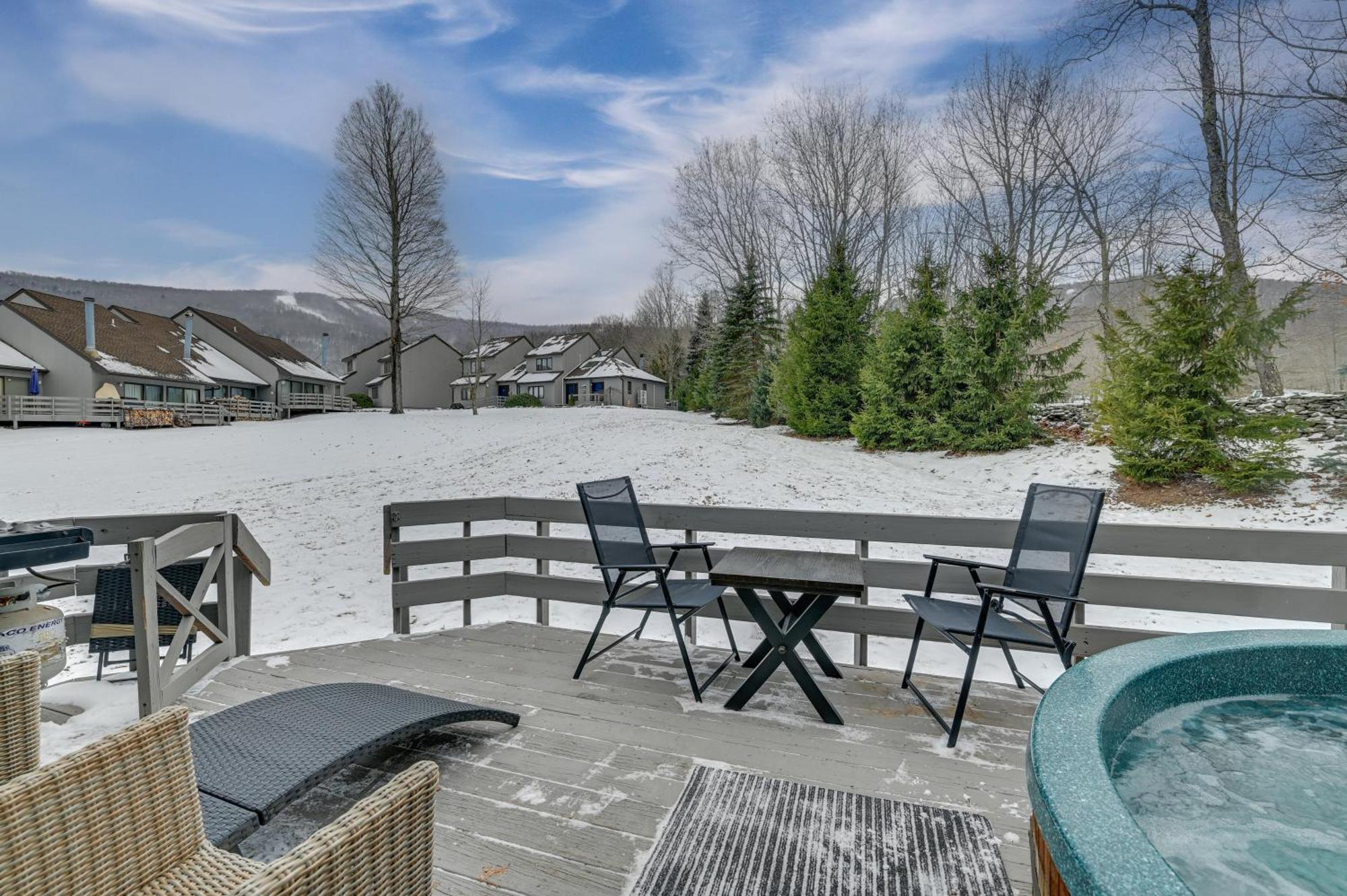 Walk To Ski Lift Family-Friendly Windham Townhome Экстерьер фото